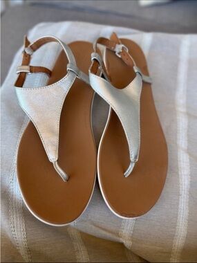 Fitflop Silver T-Strap Leather Sandals